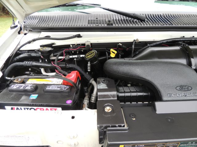 2006 Ford E250 2.5 S Model