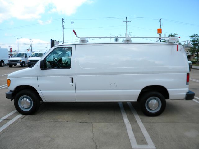 2006 Ford E250 Sport 4WD