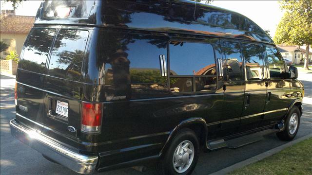 2007 Ford E250 4X4 SLE Regular Cab