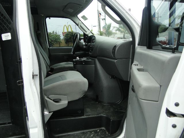 2008 Ford E250 Unknown