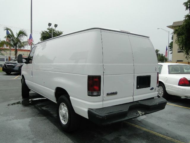 2008 Ford E250 Unknown