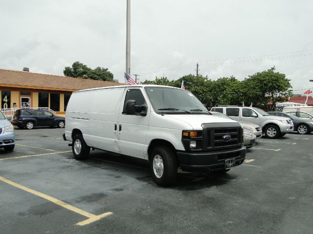 2008 Ford E250 Unknown