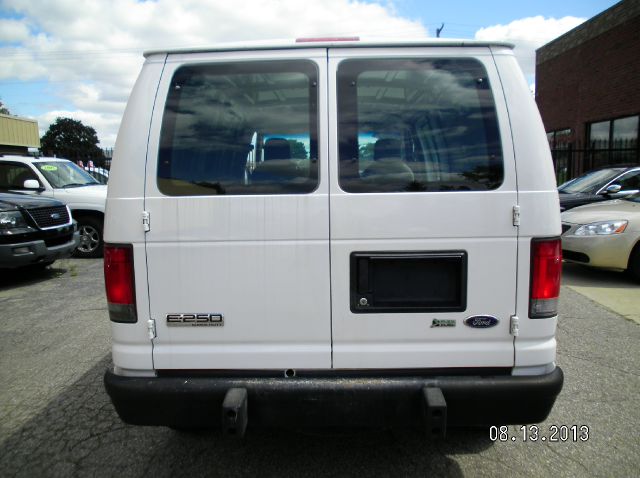2009 Ford E250 Awd-turbo