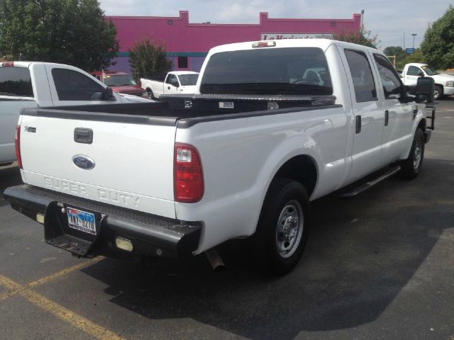 2010 Ford E250 Sport 4WD