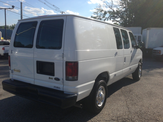 2010 Ford E250 Unknown