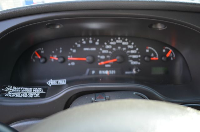 2005 Ford E350 AT Touring With RES