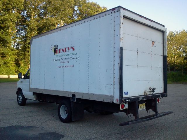 2006 Ford E350 Unknown