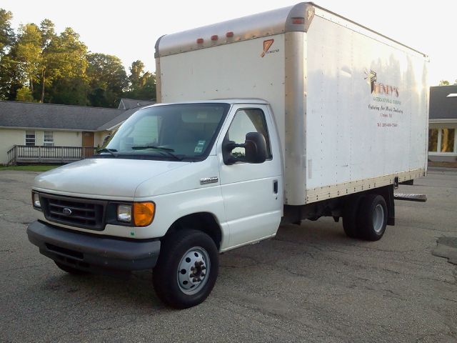 2006 Ford E350 Unknown