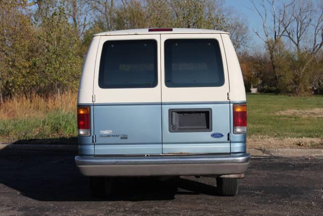 1993 Ford E350 Wagon Sport 4WD