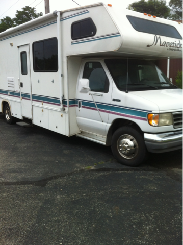 1996 Ford E350 Wagon Unknown