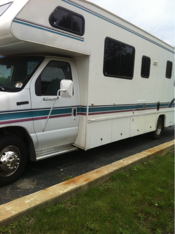 1996 Ford E350 Wagon Unknown