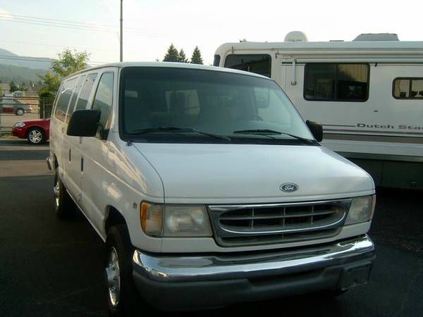 1998 Ford E350 Wagon L-100 AUTO