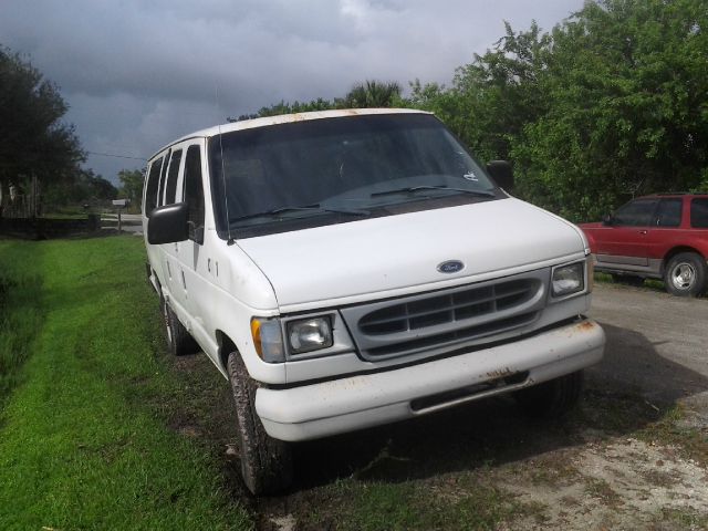 1998 Ford E350 Wagon FWD I