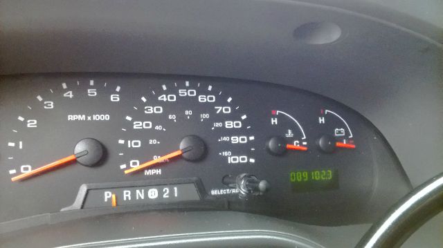 2004 Ford E350 Wagon Custom 1600 Down