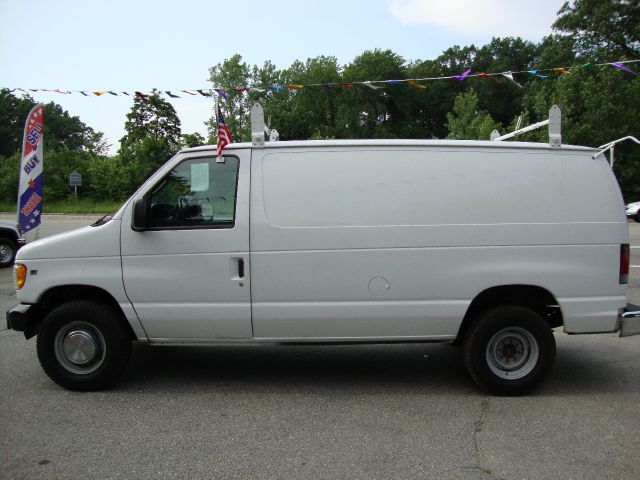 2005 Ford E350 Wagon Unknown