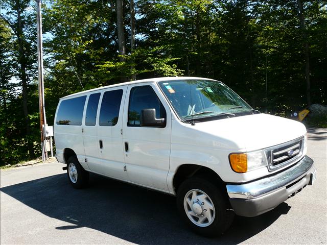 2006 Ford E350 Wagon Unknown