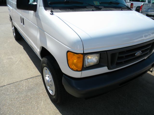 2007 Ford E350 Wagon GT Deluxe Bullitt