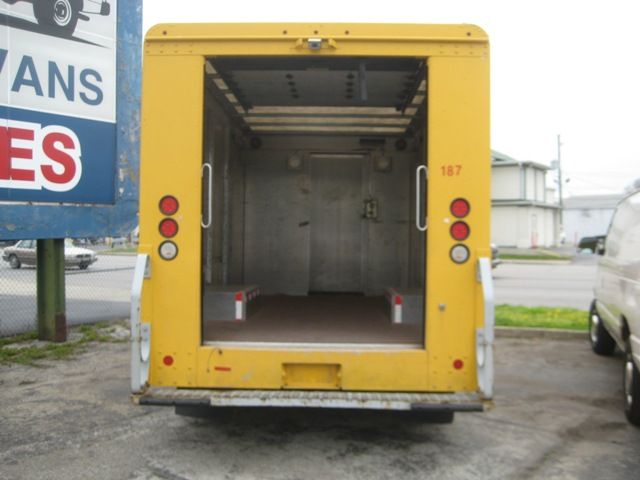 2008 Ford E350 Wagon Unknown