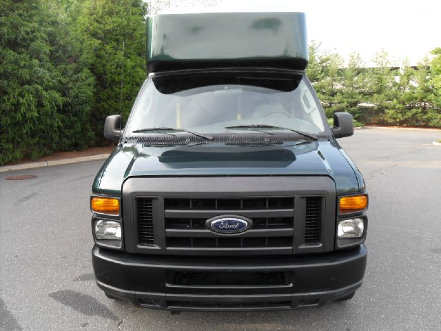2008 Ford E350 Wagon 600sl