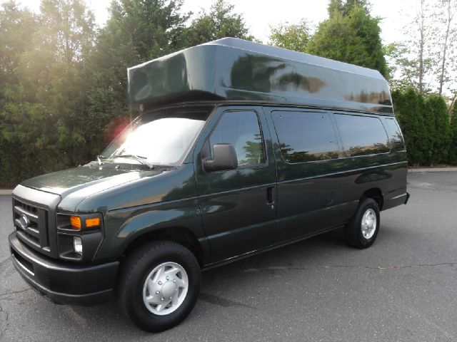 2008 Ford E350 Wagon 600sl