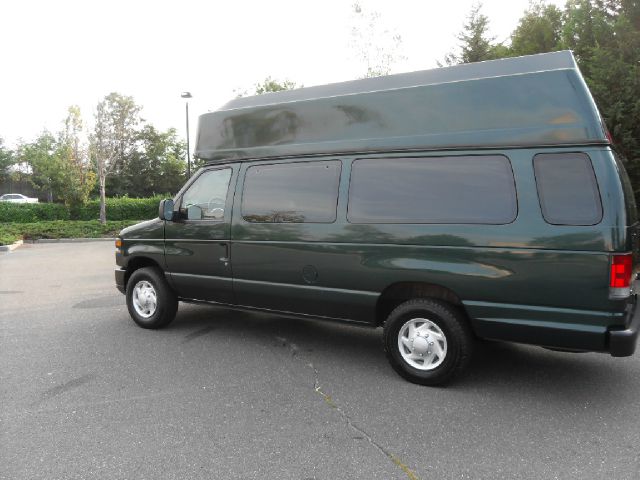 2008 Ford E350 Wagon 600sl