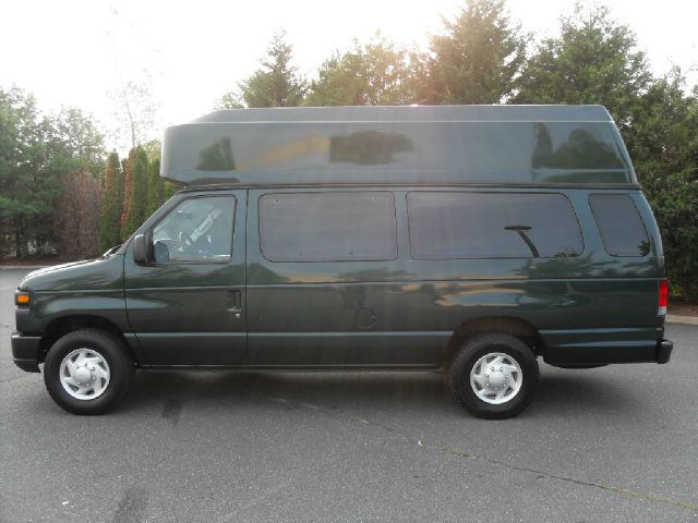 2008 Ford E350 Wagon 600sl