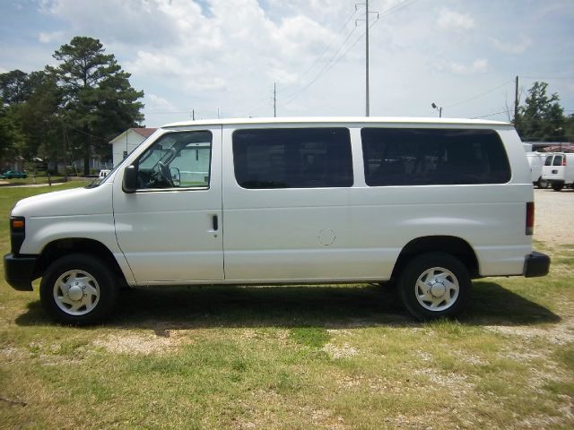 2009 Ford E350 Wagon ONE Owner Black Beauty