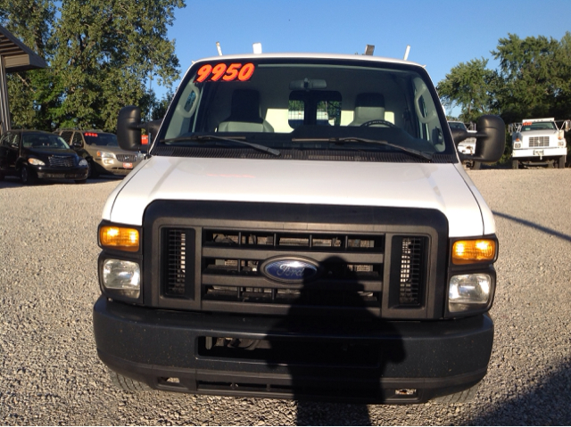 2009 Ford E350 Wagon 2.5 S Model