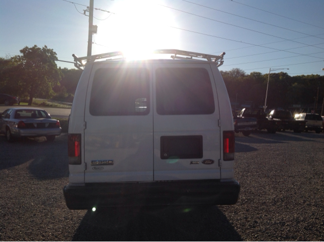2009 Ford E350 Wagon 2.5 S Model