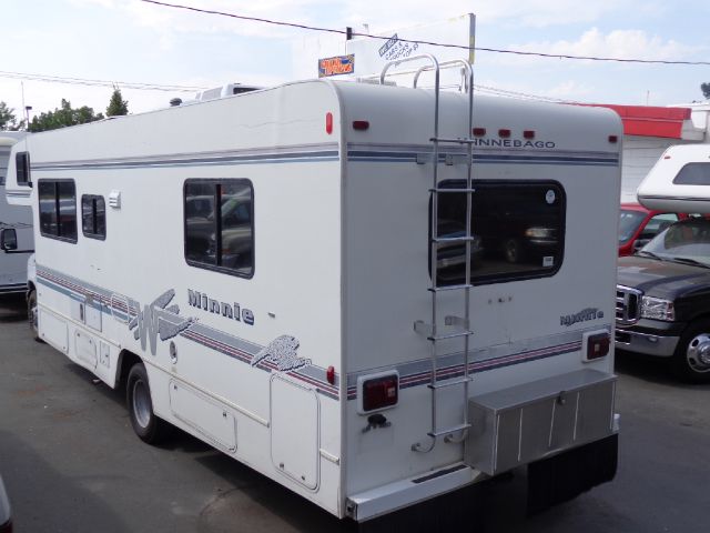 1997 Ford E350 Winnebago FWD SLT