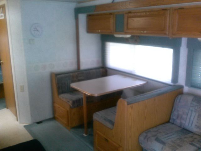 1999 Ford E450 RTS 4WD