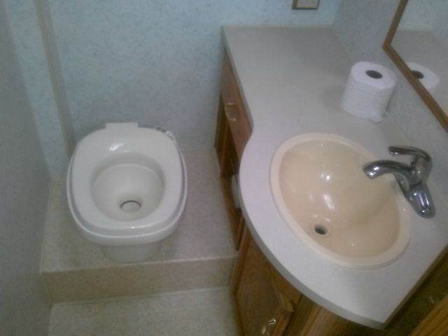 1999 Ford E450 RTS 4WD