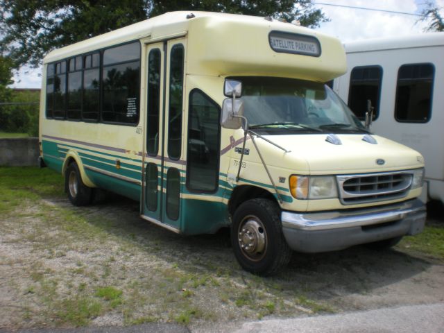 2000 Ford E450 TRIO