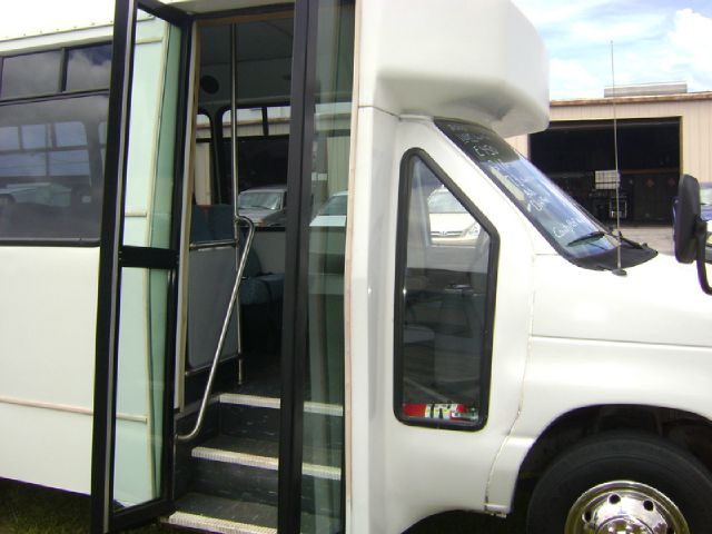 2000 Ford E450 Unknown