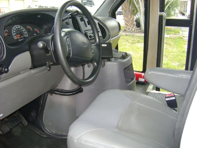 2000 Ford E450 Unknown