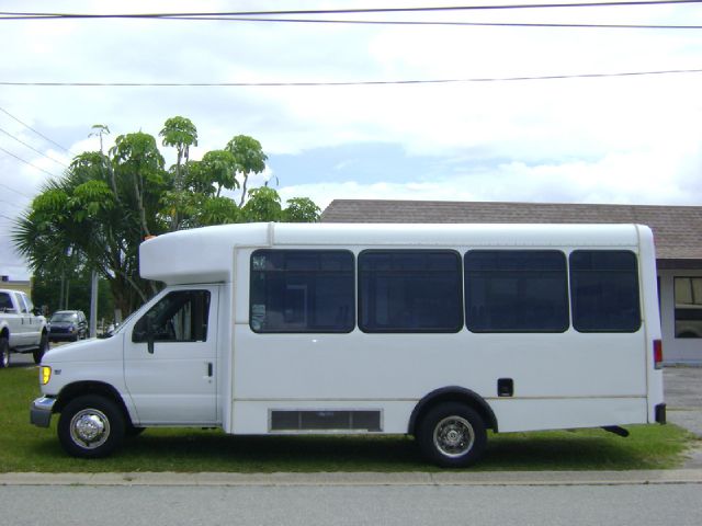 2000 Ford E450 Unknown