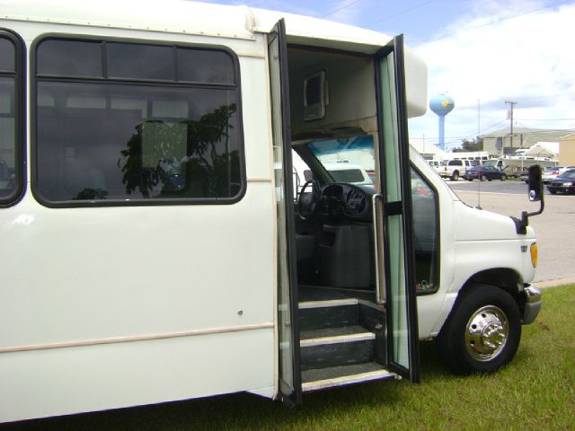 2000 Ford E450 Unknown