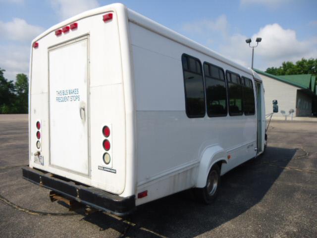 2004 Ford E450 Unknown