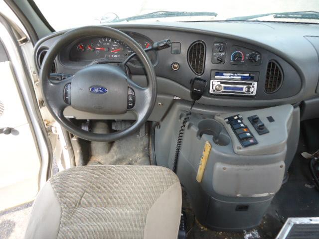 2004 Ford E450 Unknown