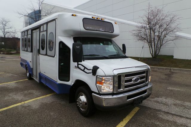 2010 Ford E450 CUTAWAY 995i