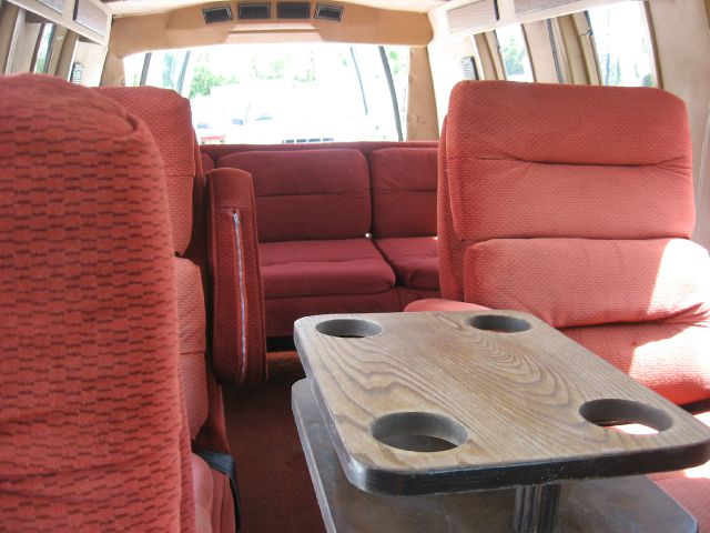 1983 Ford Econoline Z71 Truck