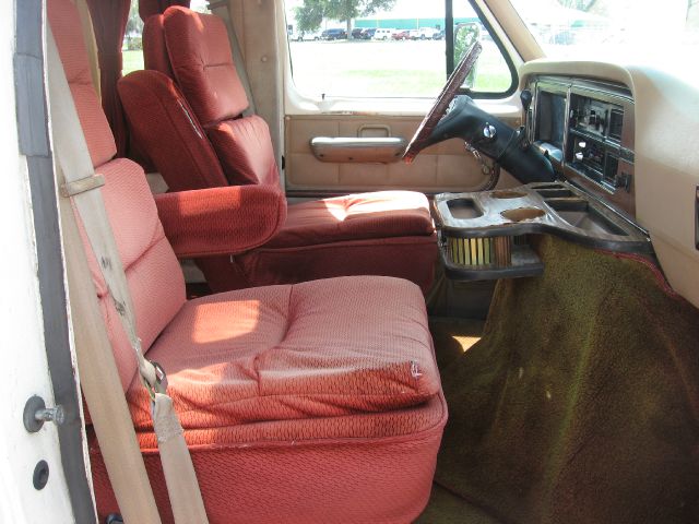 1983 Ford Econoline Z71 Truck