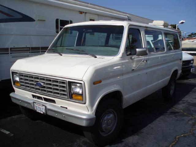 1987 Ford Econoline Base