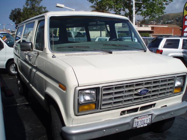 1987 Ford Econoline Base