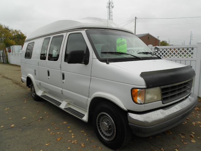 1994 Ford Econoline SE 5 Ft