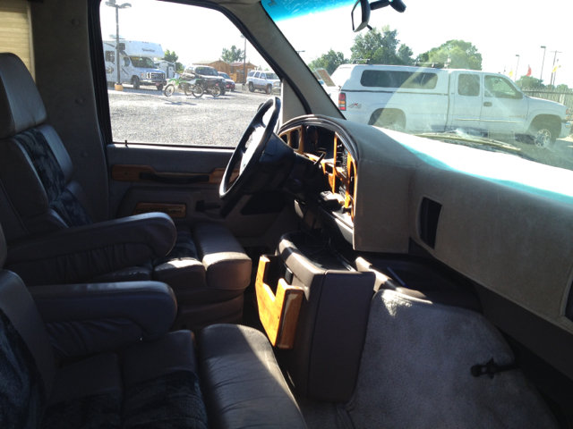 1995 Ford Econoline LE Clean Car Fax Priced To Go