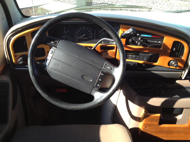 1995 Ford Econoline LE Clean Car Fax Priced To Go