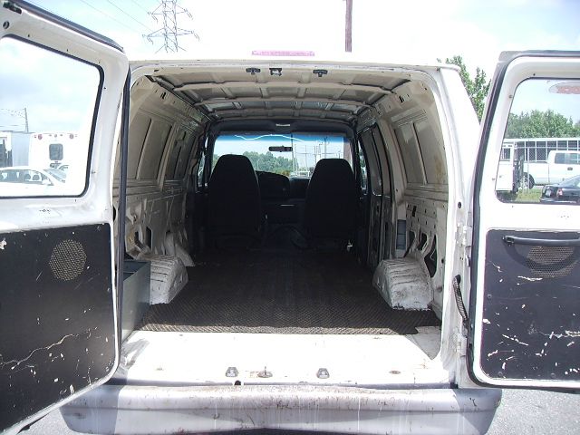 1995 Ford Econoline SE 5 Ft