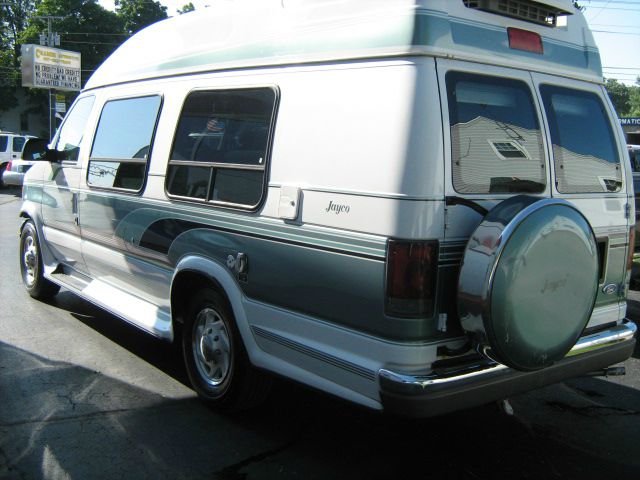 1996 Ford Econoline SE 5 Ft