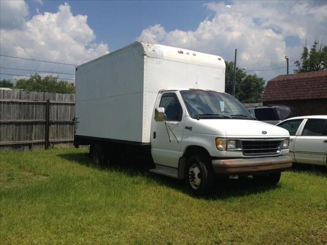 1996 Ford Econoline 545I 6-spd MANU